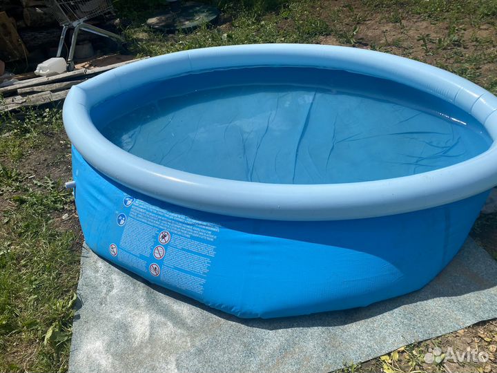 Надувной бассейн
