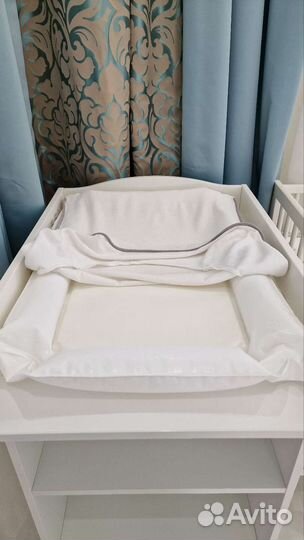 Пеленальный стол