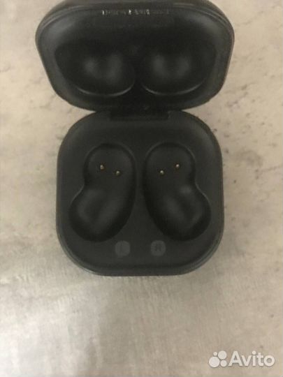 Кейс от наушников Samsung Galaxy Buds Live