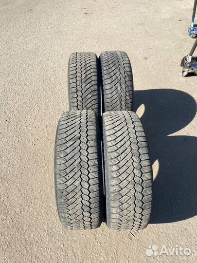 Continental ContiIceContact 235/65 R17