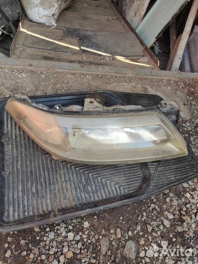 Фара правая laguna 2
