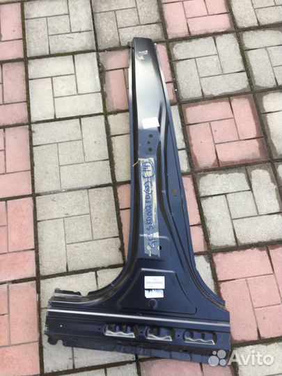 Стойка кузова, средняя, праавая, оригинал