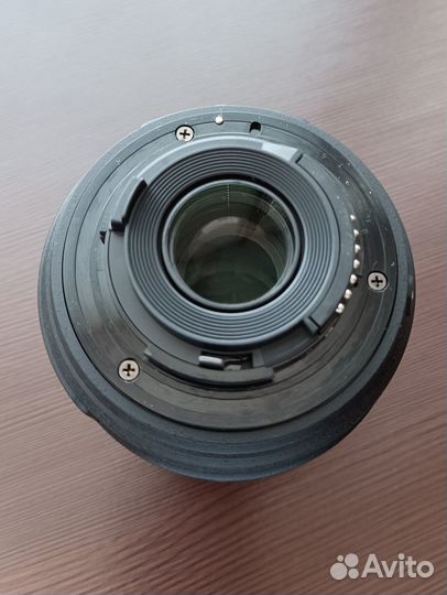 Объектив Nikon DX AF-S 18-55 VR