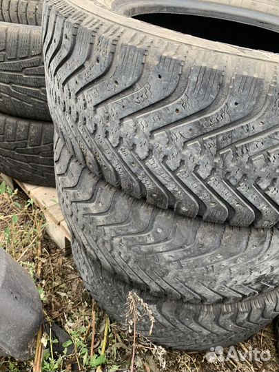 Goodyear UltraGrip 500 235/60 R16