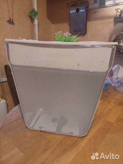 Аквариум пластиковый на 10 литров