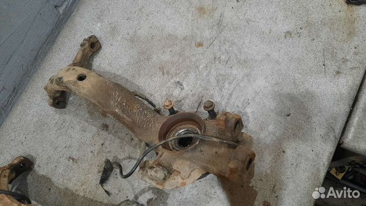 Кулак поворотный VAG Фольксваген Пассат В5