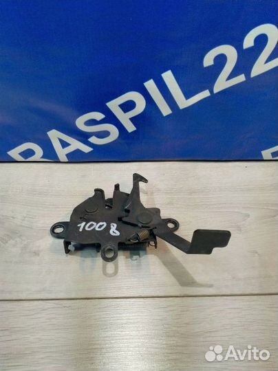 Замок капота Toyota Mark I I JZX100 1jzge 1999.10