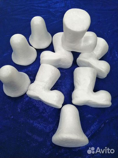 Пенопластовые ботиночки и колокольчик