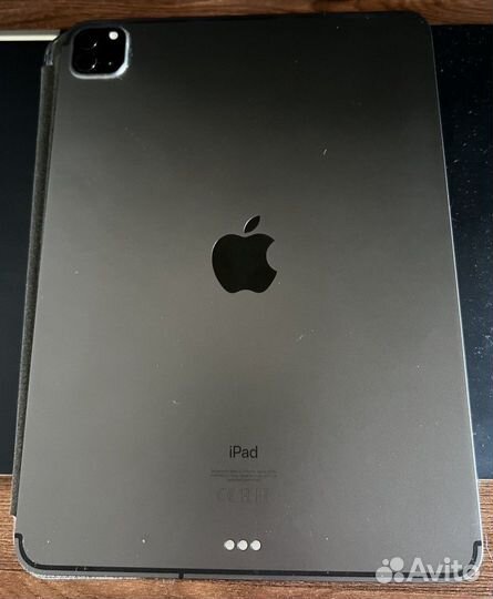 iPad Pro 11 256Gb Wifi+Cellular (2-го поколения)
