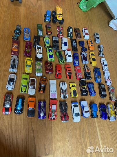 Машинки Hotwheels
