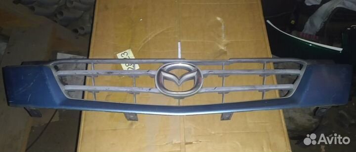 Решетка Mazda Demio, DW3W, DW5W, 2000-2002, б/у го