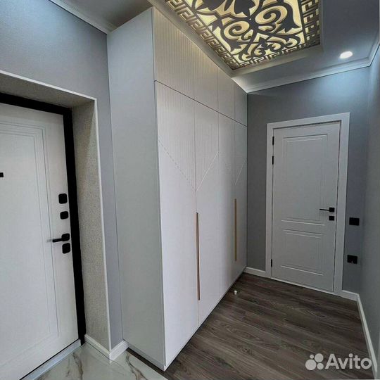 Шкаф распашной с фрезерованными фасадами