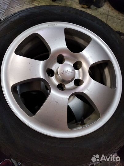 Goodyear Ultragrip Ice Arctic 205/60 R16 98H