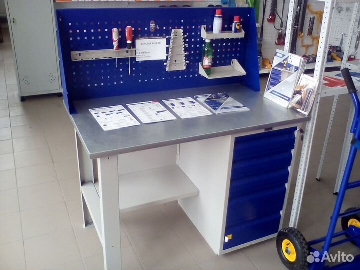 Стол для чистки оружия с ящиками