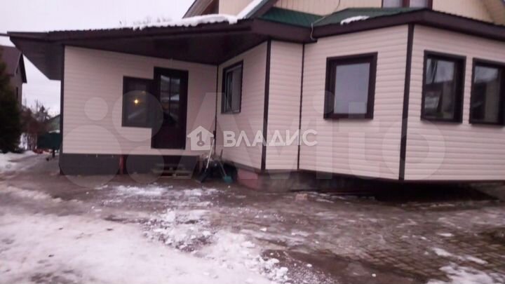 Дом 188,3 м² на участке 14,7 сот.