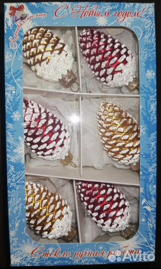 Новогодние елочные игрушки