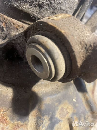 Задняя левая ступица Mercedes w220