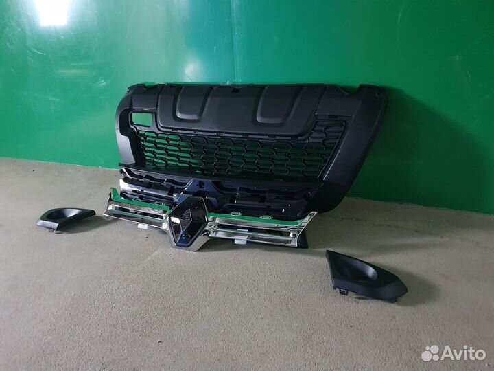 Решетка радиатора на Renault Duster 2017