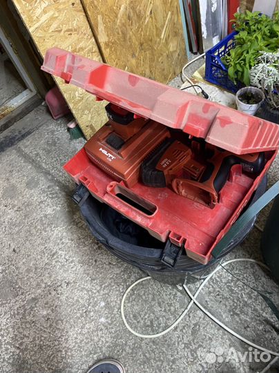 Аккумуляторная дрель шуруповерт hilti
