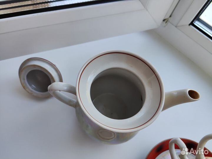 Фарфоровый чайный сервиз