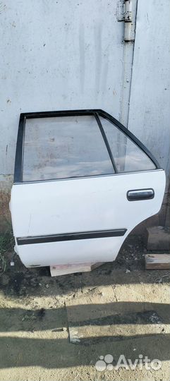 Дверь Toyota corona t170