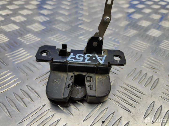 Замок багажника Volkswagen Touareg 3.6 BHK 280 Л.С