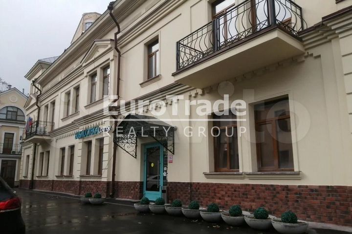 Продам торговое помещение, 973 м²