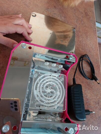 Лампа для ногтей