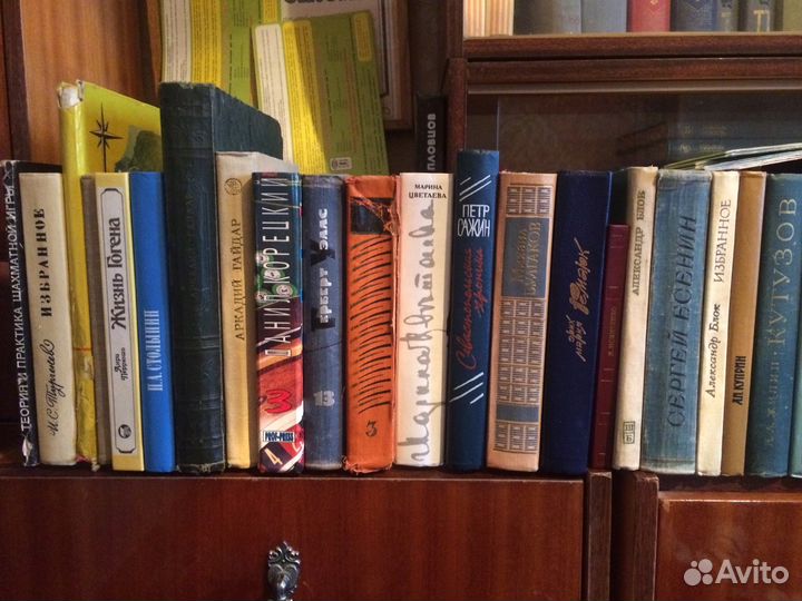 Продам Книги