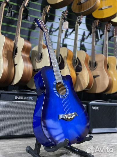 Гитара с комплектом для новичка