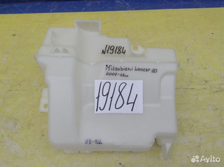 Mitsubishi Lancer 10 бачок омывателя