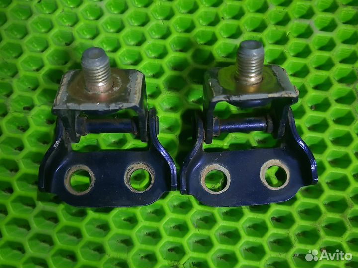 Петли багажника Mazda Demio Dy3w