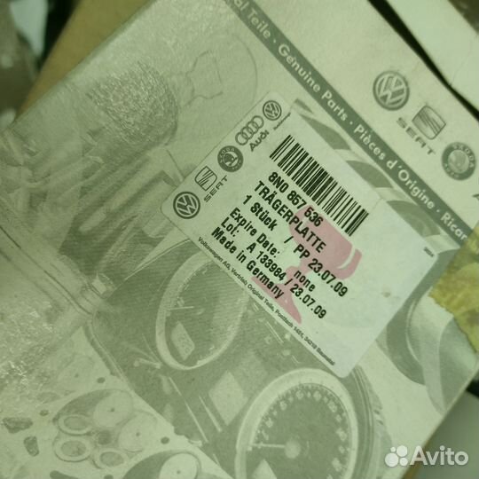 Стекло зеркала правое Audi TT 8N 8N0857536