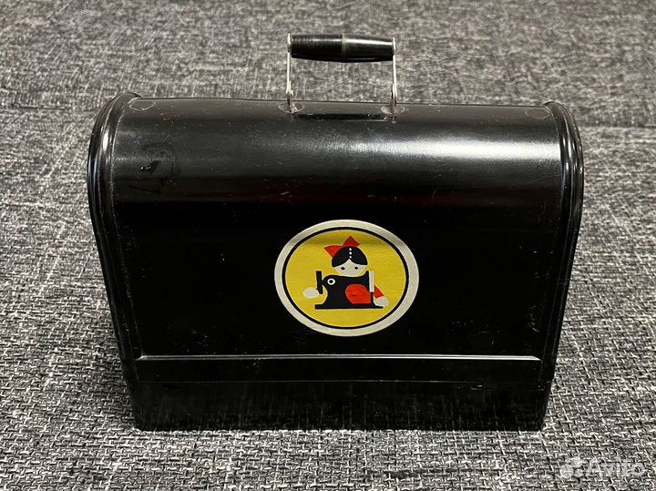 Детская швейная машинка