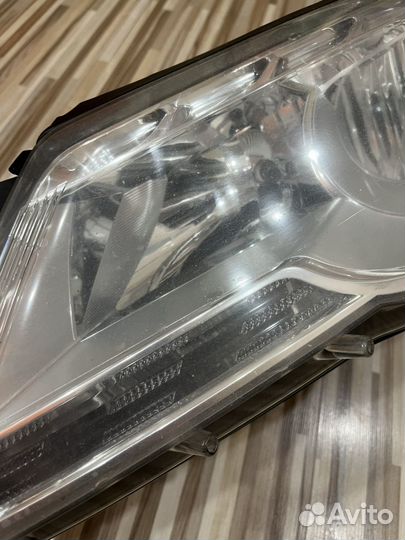 Фара передняя левая volkswagen tiguan 1