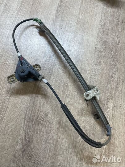 Стеклоподъемник задний левый VW Golf 2 Jetta 2