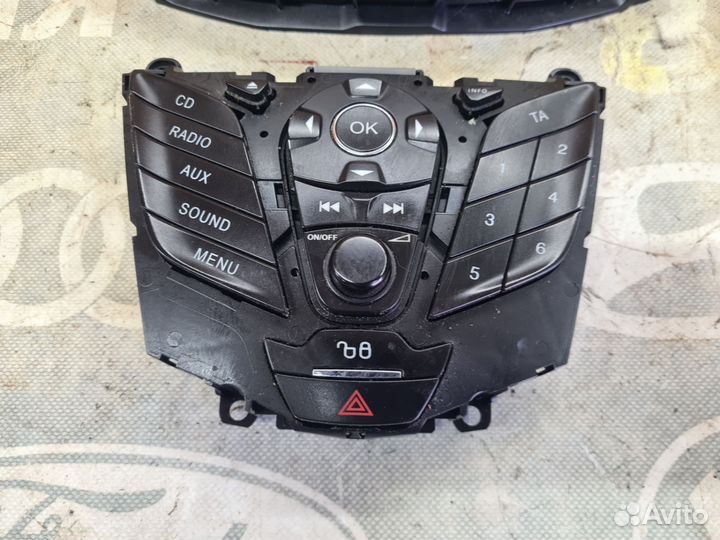 Штатная магнитола Ford Focus 3 комплект