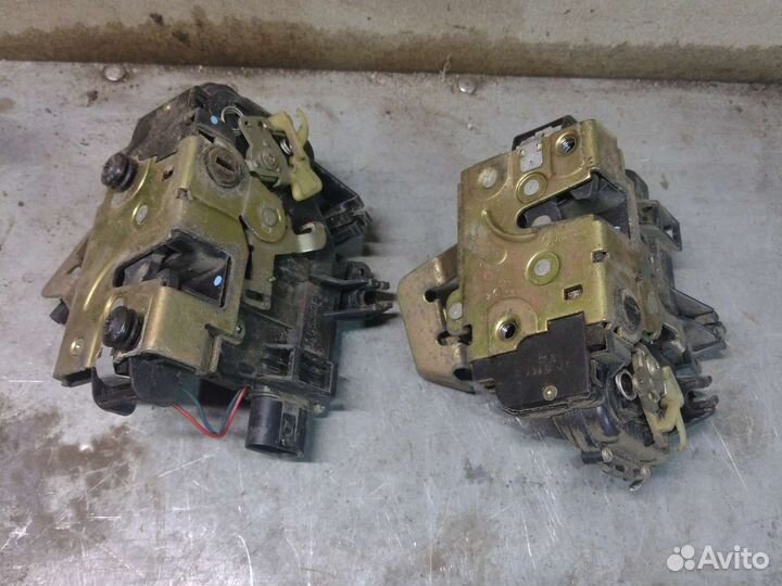 Замок двери задней левой Audi A6 C5