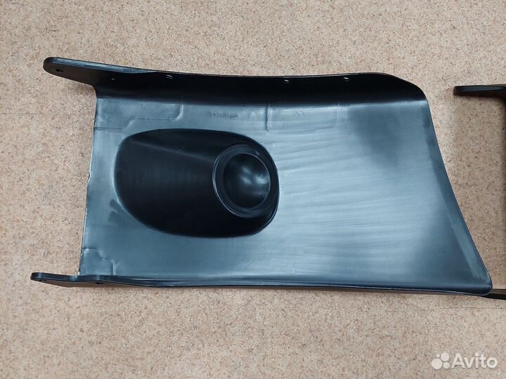 Угол бампера Freightliner M2 пластик