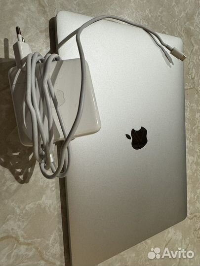 Macbook pro 13 2019 i5