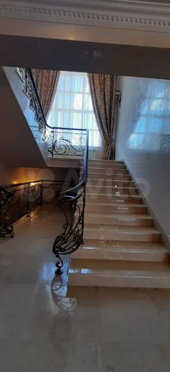 Дом 470 м² на участке 20 сот.