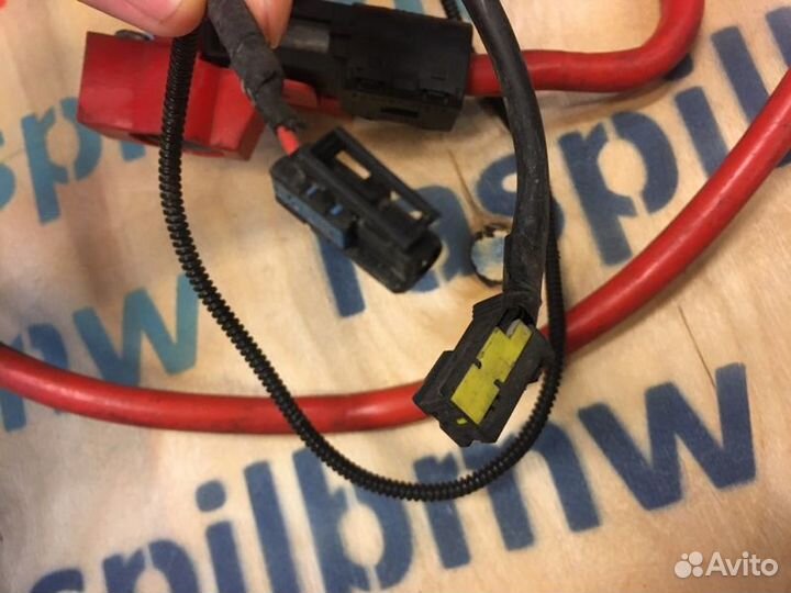 Плюсовая клемма АКБ Bmw 5-Series E60 N52B25A 2006