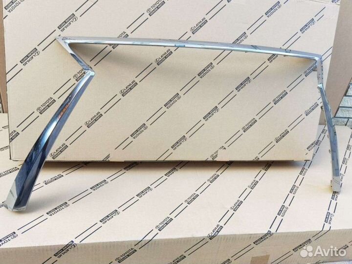 Хром решетки радиатора Lexus Rx 4