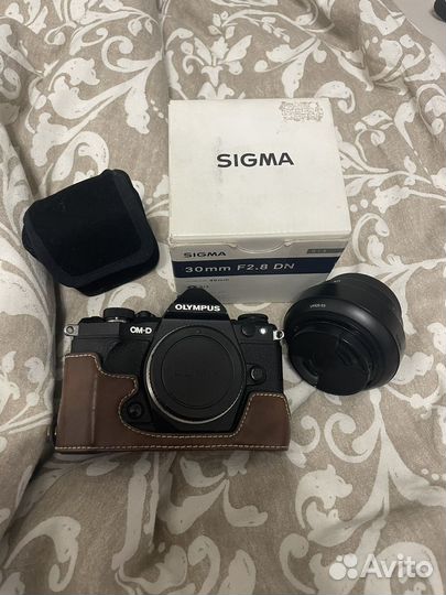 Olympus OM-D E-M5 II