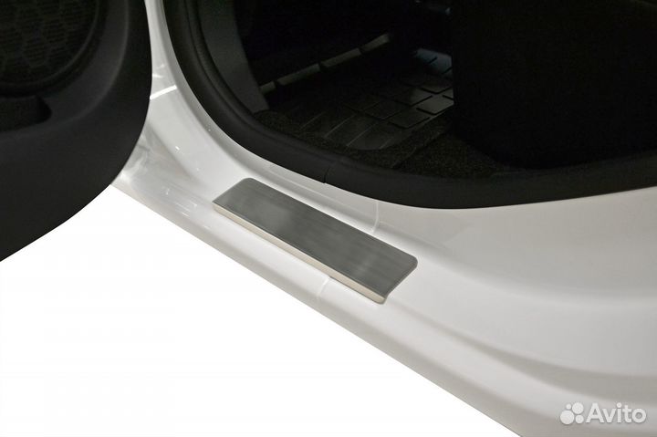 Накладки в проем дверей renault Logan 2014