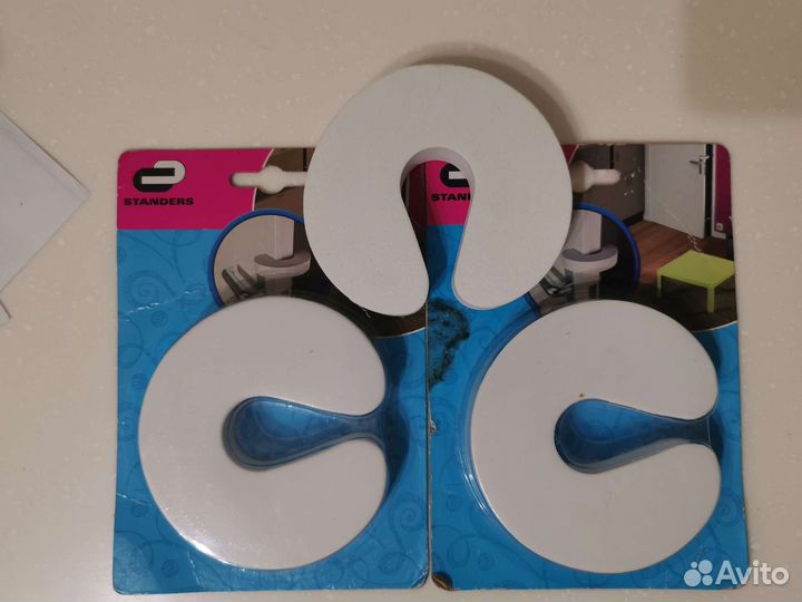 Замки от детей, безопасность в доме