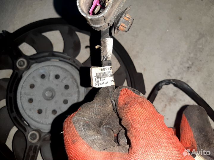 Вентилятор радиатора кондиционера Audi A4 Avant B7