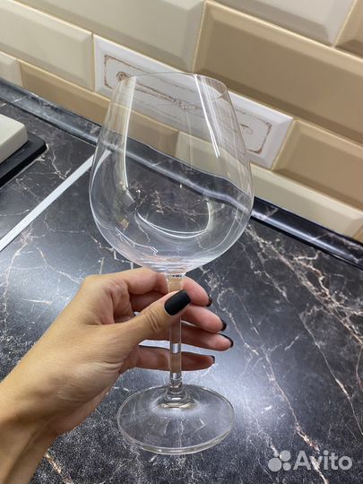 Бокалы для вина новые