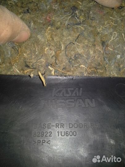 Обшивка двери правая задняя Nissan Note
