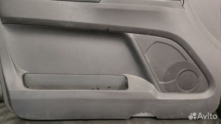 Обшивка двери передняя левая Mitsubishi Pajero 4